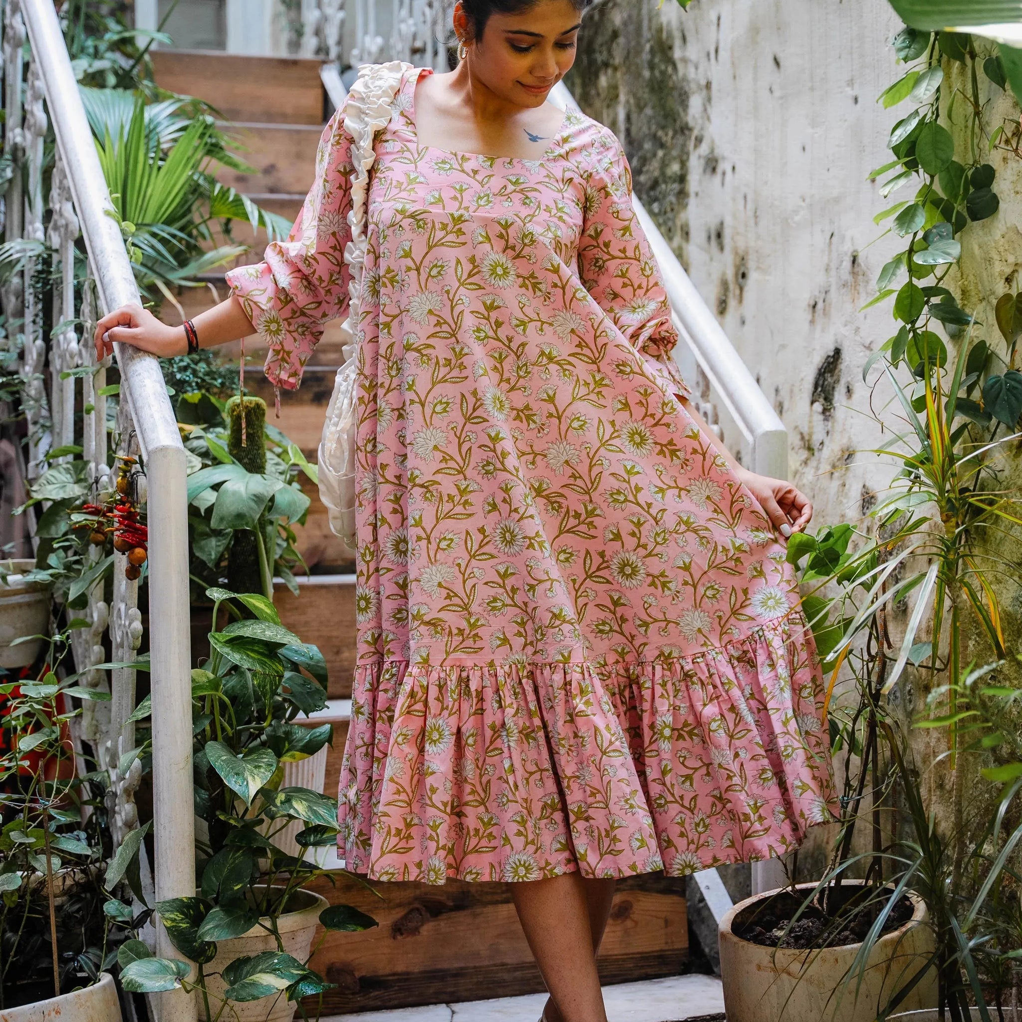 Pink Romantic Flare Dress - Odhanon